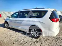 2019 Chrysler PACIFICA photo