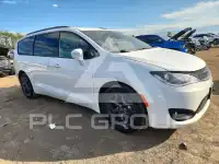 2019 Chrysler PACIFICA photo