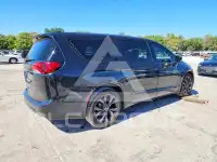 2019 Chrysler PACIFICA photo