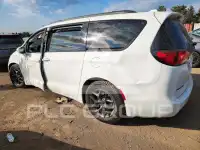 2019 Chrysler PACIFICA photo