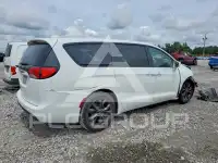 2019 Chrysler PACIFICA photo