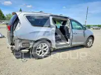 2019 Chrysler PACIFICA photo