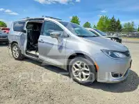 2019 Chrysler PACIFICA photo