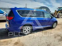 2019 Chrysler PACIFICA photo