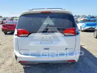 2019 Chrysler PACIFICA photo