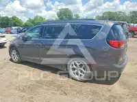 2019 Chrysler PACIFICA photo