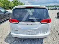 2019 Chrysler PACIFICA photo