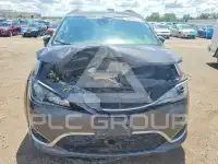 2019 Chrysler PACIFICA photo