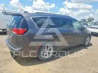 2019 Chrysler PACIFICA photo