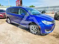2019 Chrysler PACIFICA photo