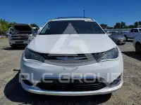 2019 Chrysler PACIFICA photo