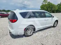 2019 Chrysler PACIFICA photo