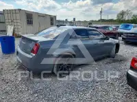 2019 Chrysler 300 фото
