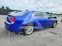 2019 Chrysler 300 photo