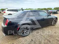 2019 Chrysler 300 фото