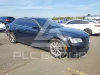 2019 Chrysler 300 фото