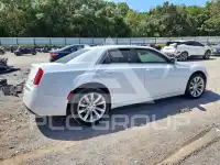 2019 Chrysler 300 фото