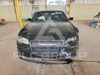2019 Chrysler 300 фото
