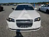 2019 Chrysler 300 фото