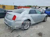 2019 Chrysler 300 photo