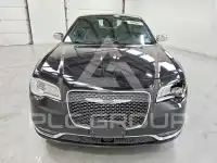2019 Chrysler 300 photo