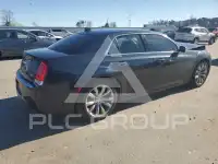 2019 Chrysler 300 photo