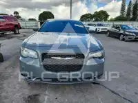 2019 Chrysler 300 фото