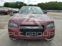 2019 Chrysler 300 фото