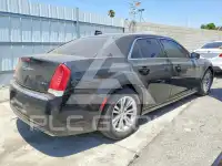 2019 Chrysler 300 фото
