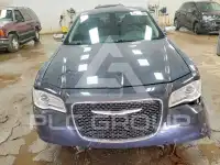 2019 Chrysler 300 фото