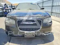 2019 Chrysler 300 фото