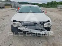 2019 Chrysler 300 фото
