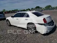2019 Chrysler 300 фото