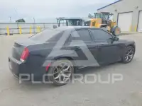 2019 Chrysler 300 фото