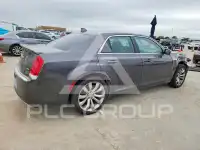 2019 Chrysler 300 photo
