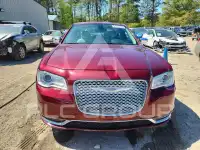 2019 Chrysler 300 photo
