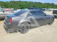 2019 Chrysler 300 фото