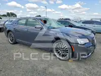 2019 Chrysler 300 photo