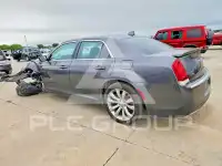 2019 Chrysler 300 photo
