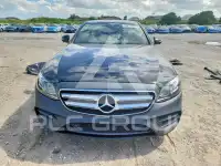 2019 Mercedes Benz E-Class фото