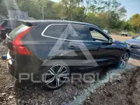 2019 Volvo XC60 photo