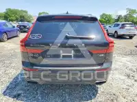 2019 Volvo XC60 photo