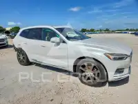 2019 Volvo XC60 photo