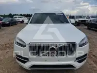 2019 Volvo XC90 photo