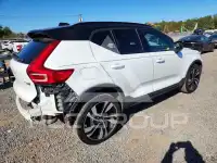 2019 Volvo XC40 photo