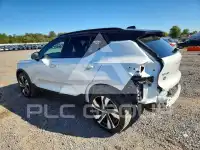2019 Volvo XC40 photo