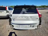 2019 Volvo XC40 photo