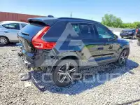 2019 Volvo XC40 photo