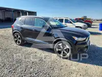 2019 Volvo XC40 фото