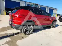 2019 Volvo XC40 фото